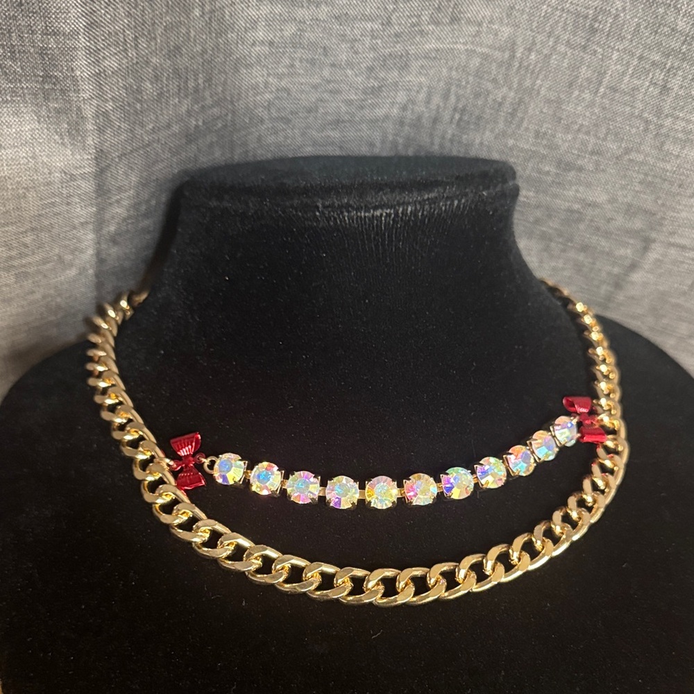 Betsey Johnson Elegant Necklace